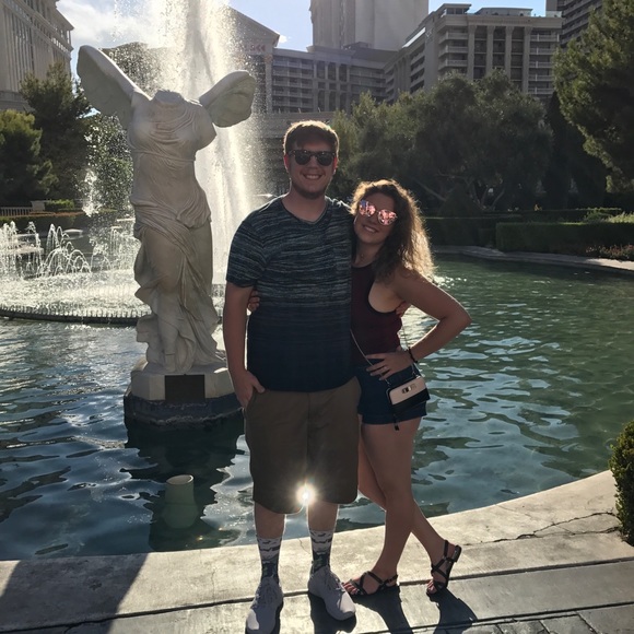 Meet Your Posher - Picture 6 of 7